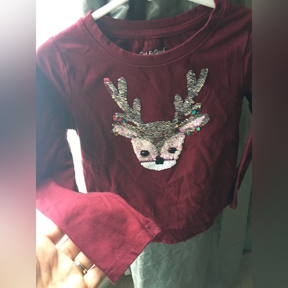 Cat & Jack girls XS 4T Reindeer Sequins top in Cranberry - Picture 5 of 5